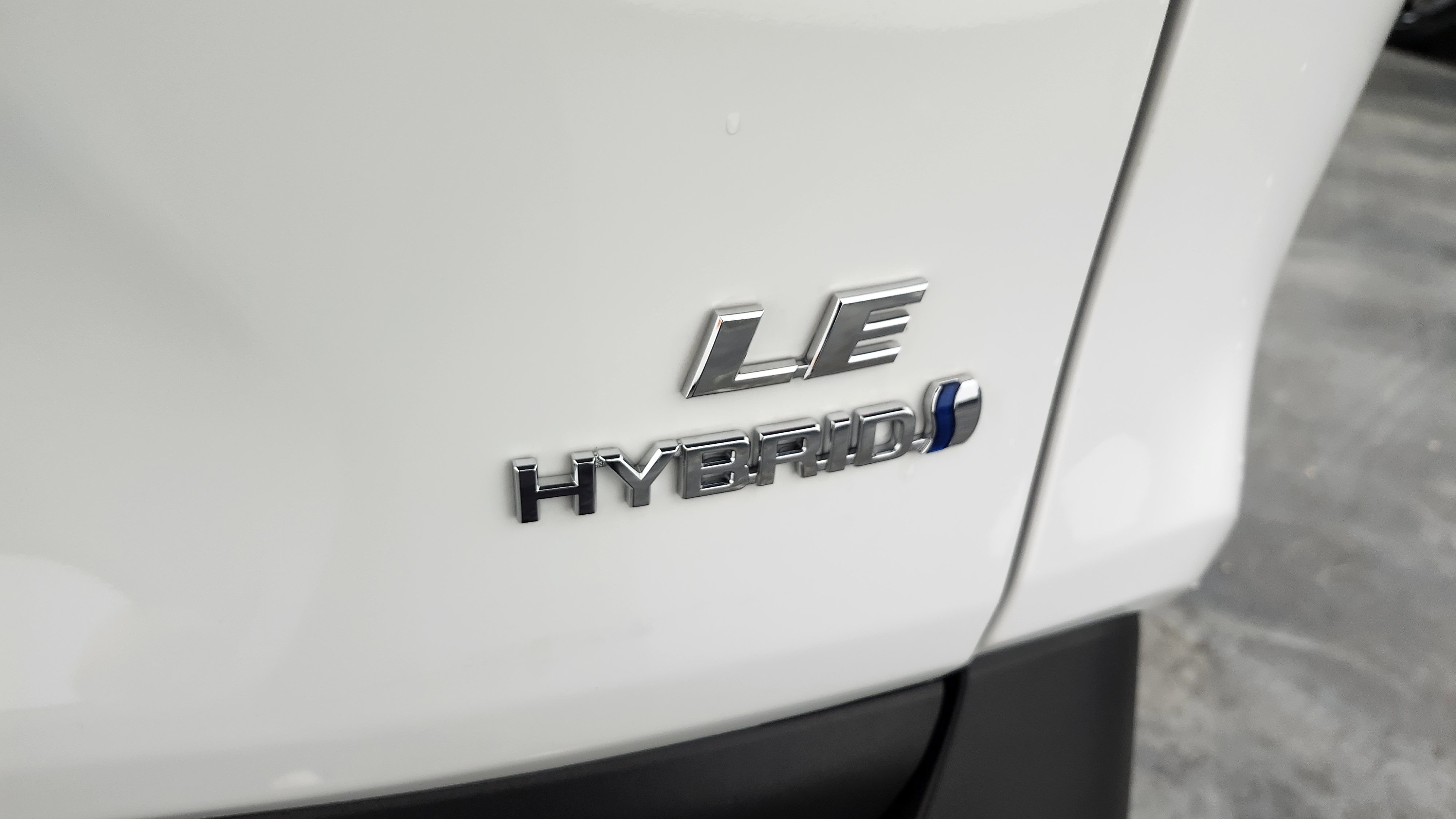 Used 2022 Toyota RAV4 LE image 20