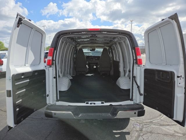 New 2026 Chevrolet Express 2500 w/ Driver Convenience Package RWD image 26