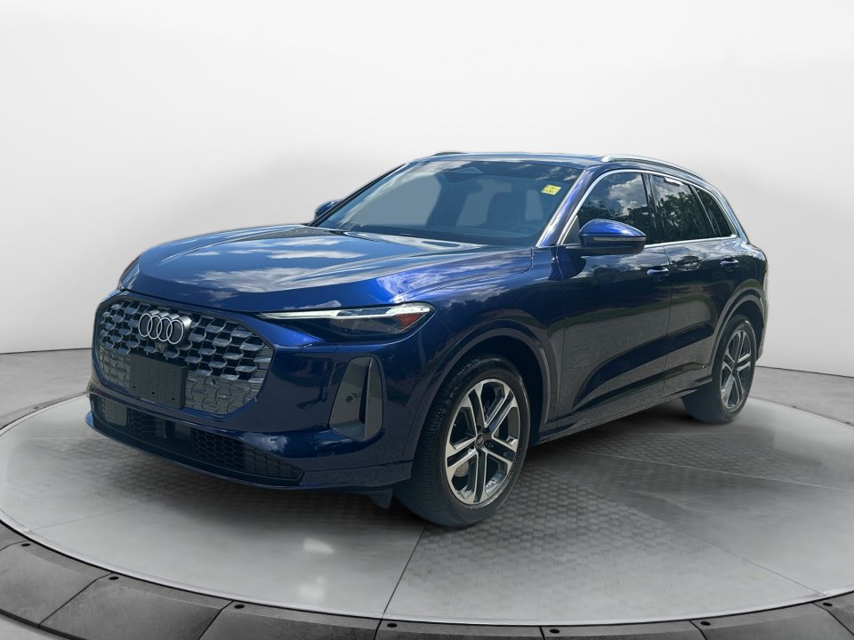 Certified 2025 Audi Q5 Prestige AWD/4WD image 3