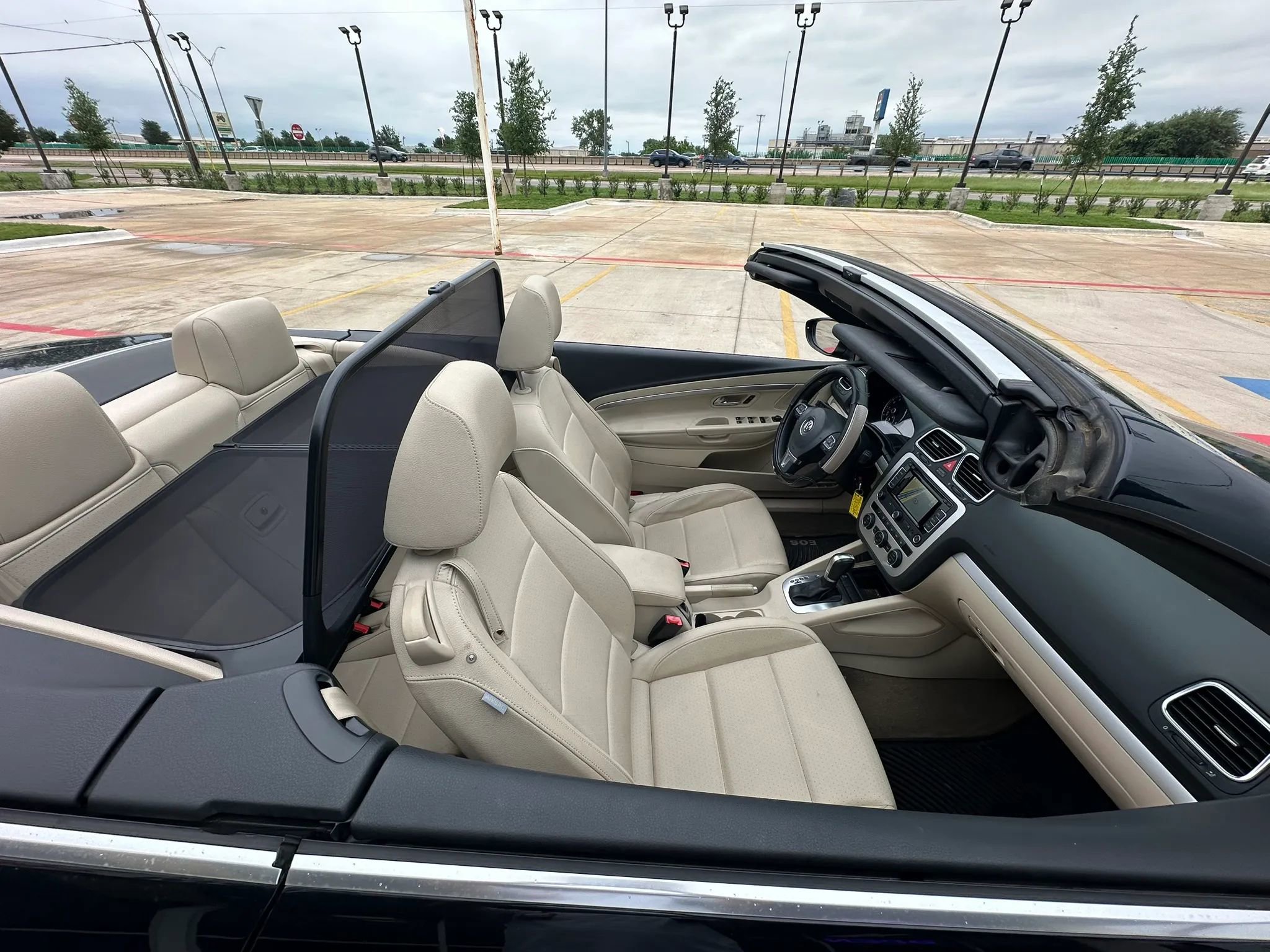 Used 2015 Volkswagen Eos Komfort FWD image 13