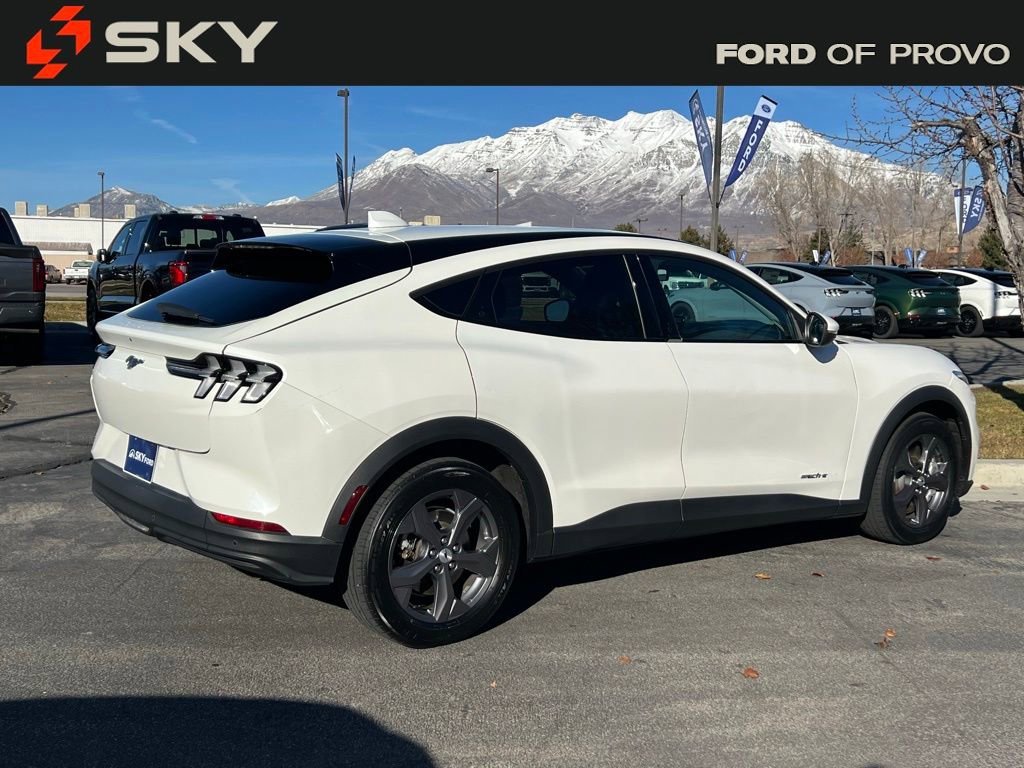 Used 2022 Ford Mustang Mach-E Select image 8