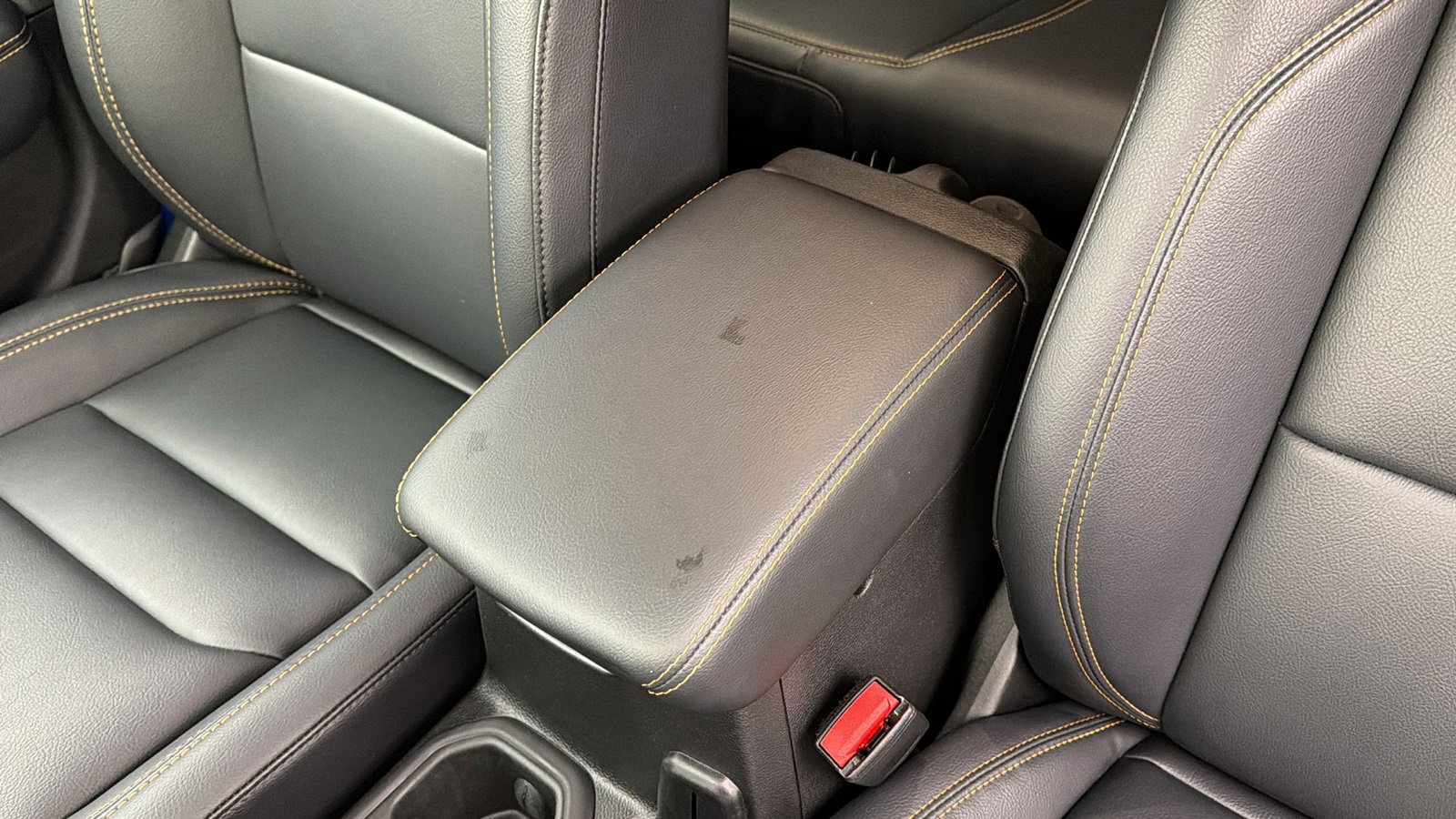 Used 2024 Jeep Wrangler Unlimited Sahara w/ Technology Group image 25