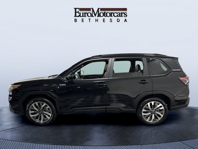 Used 2025 Subaru Forester Touring AWD/4WD image 2