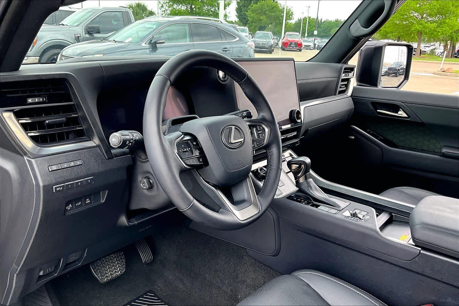 Used 2024 Lexus GX 550 AWD/4WD image 15