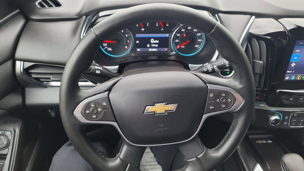 Used 2023 Chevrolet Traverse LT image 20