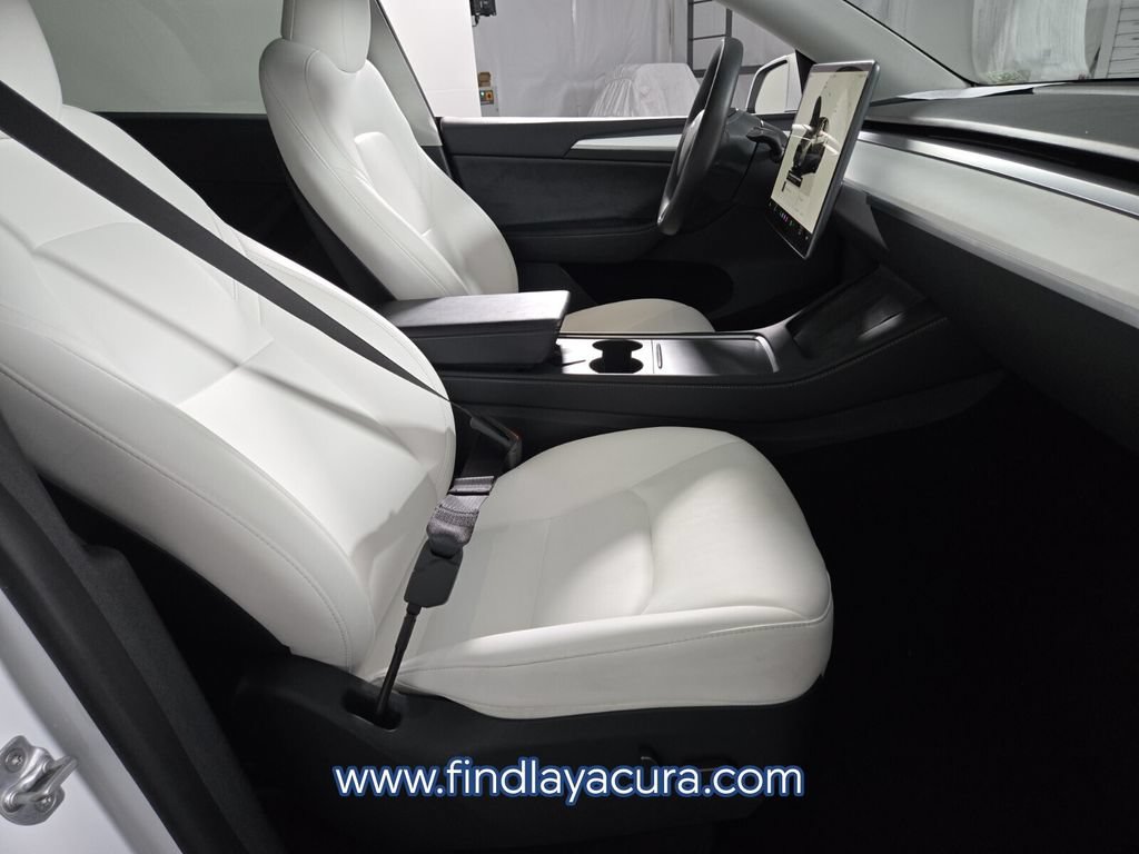 Used 2023 Tesla Model Y Performance AWD/4WD image 19