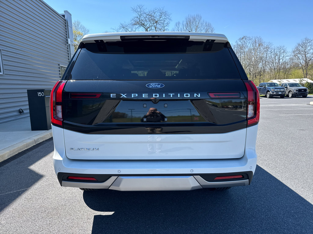New 2026 Ford Expedition Platinum image 10