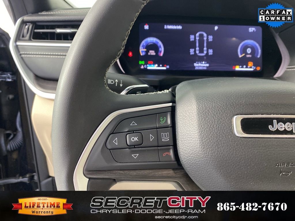 Used 2023 Jeep Grand Cherokee L Limited w/ Luxury Tech Group II image 15