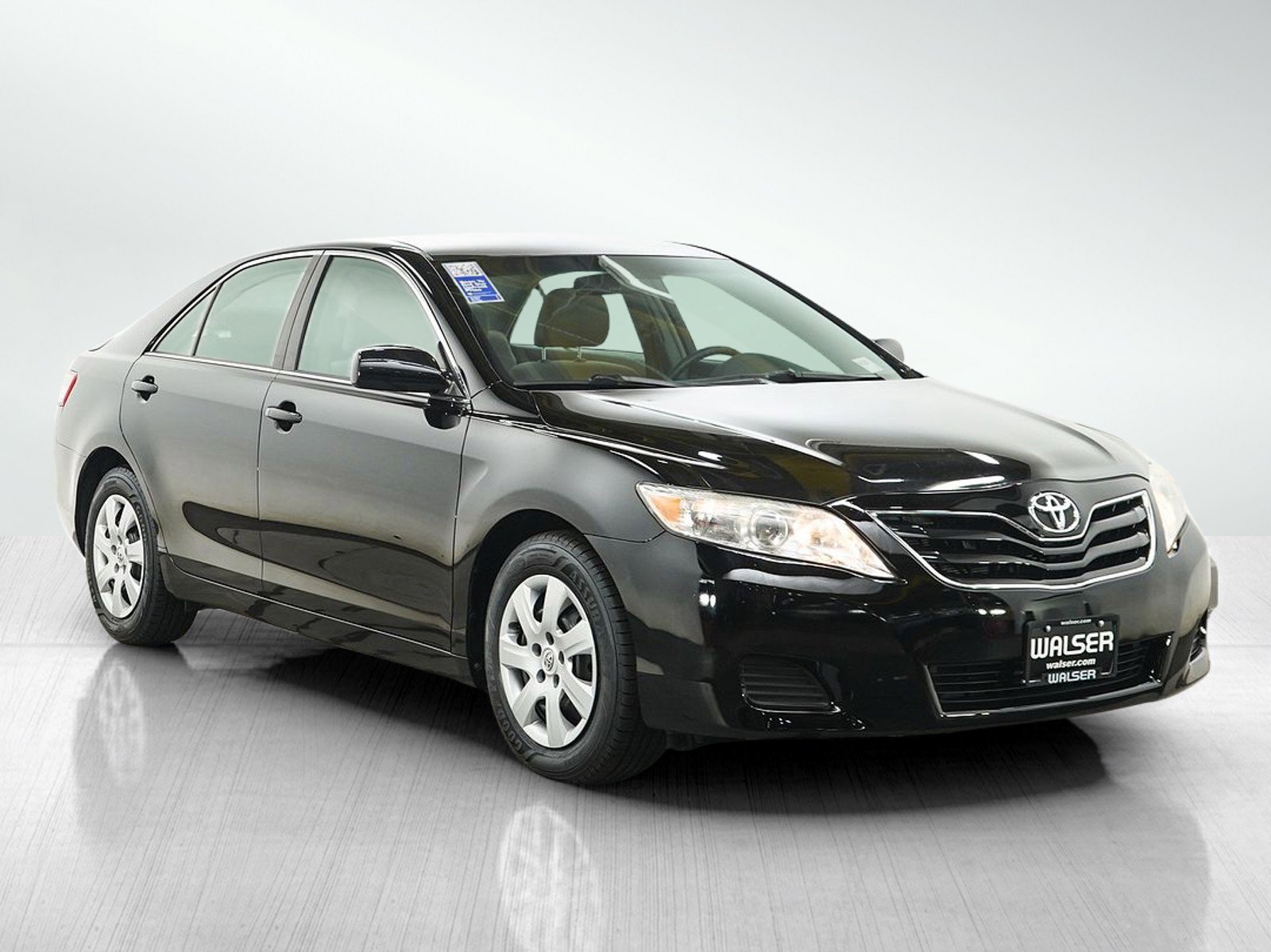 Used 2010 Toyota Camry LE FWD image 7