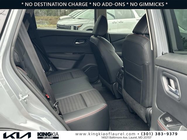 Used 2025 Nissan Rogue SV AWD/4WD image 17