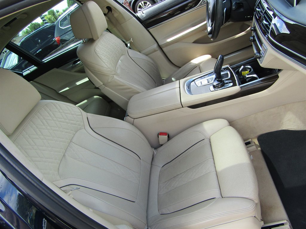 Used 2016 BMW 740i RWD image 5