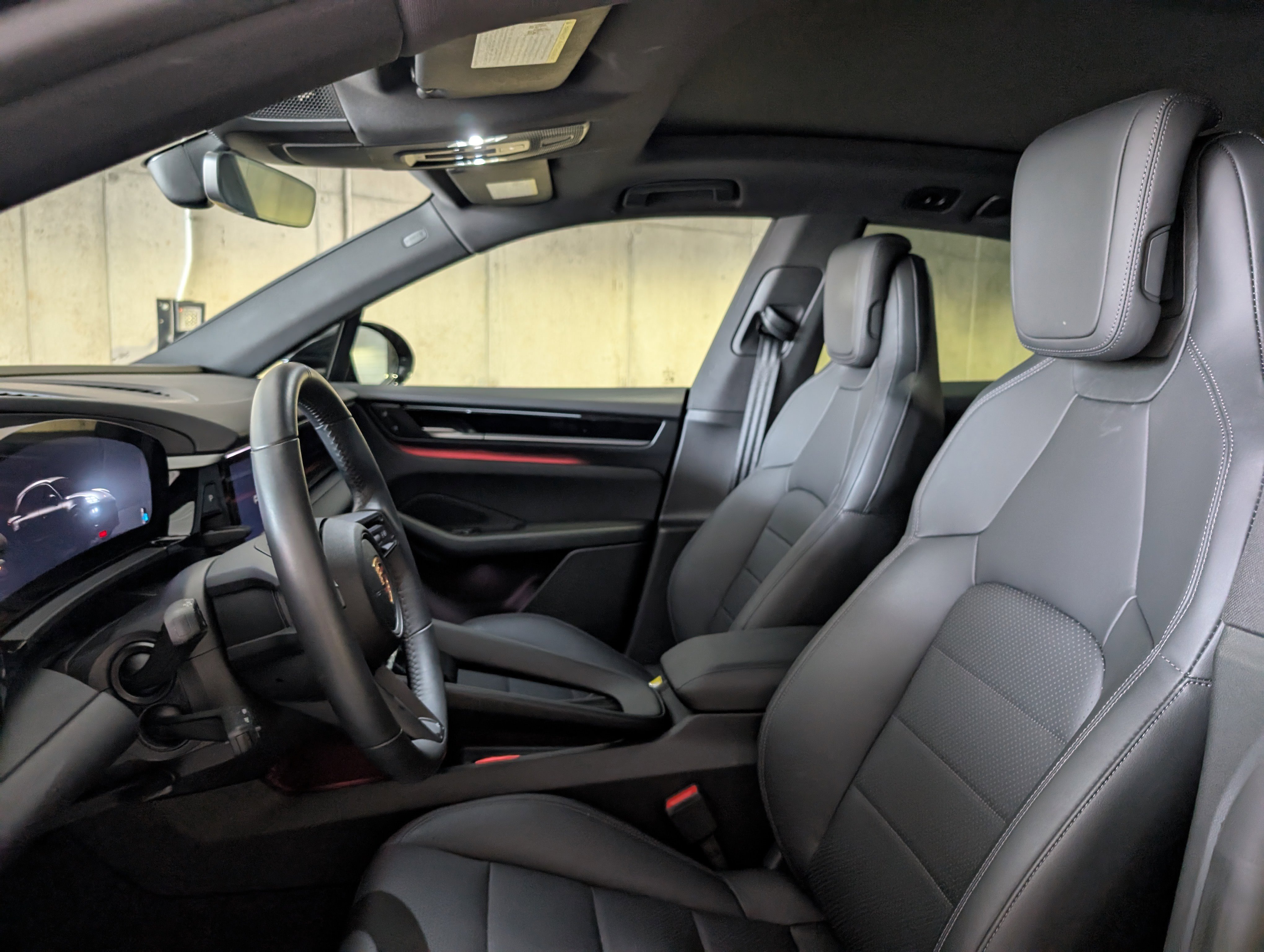 Used 2025 Porsche Macan Electric image 5