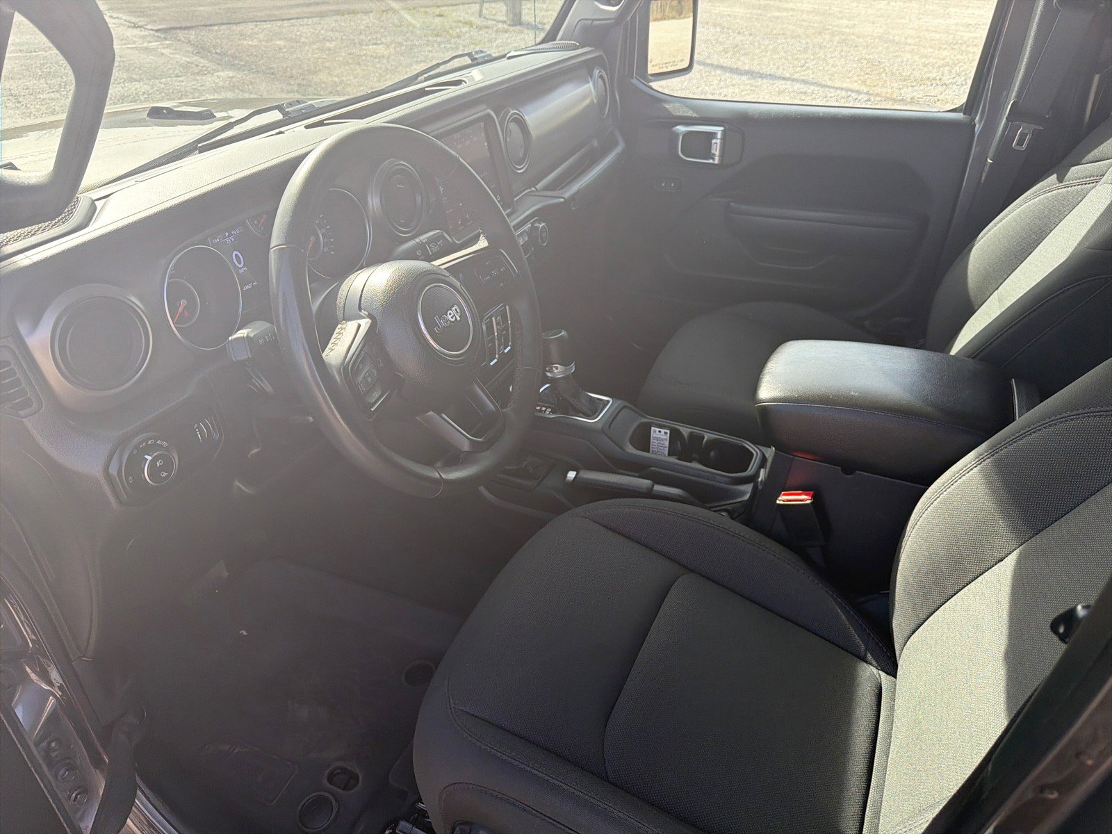 Used 2023 Jeep Gladiator Sport image 11