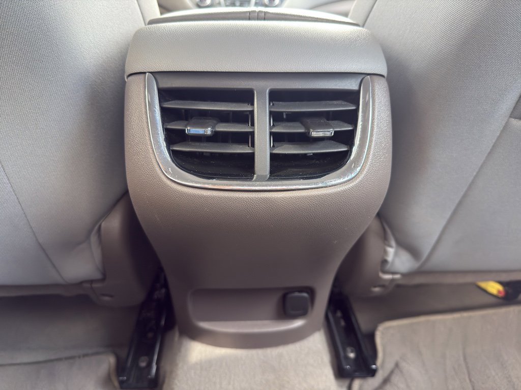 Used 2024 Chevrolet Malibu LT image 14