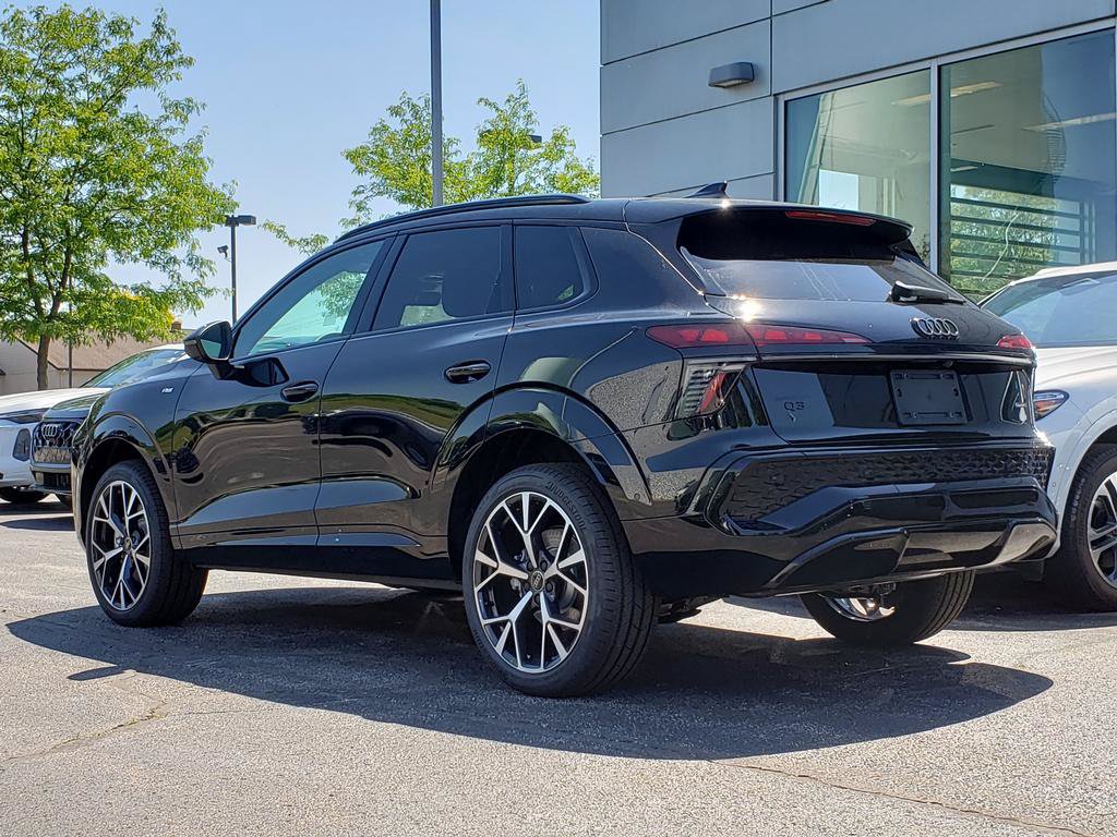New 2026 Audi Q3 quattro 2.0T AWD/4WD image 3