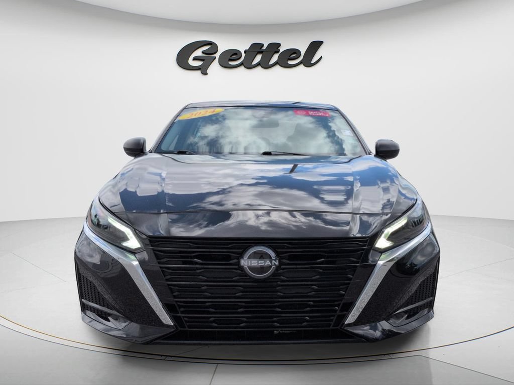 Certified 2024 Nissan Altima 2.5 SV FWD image 2