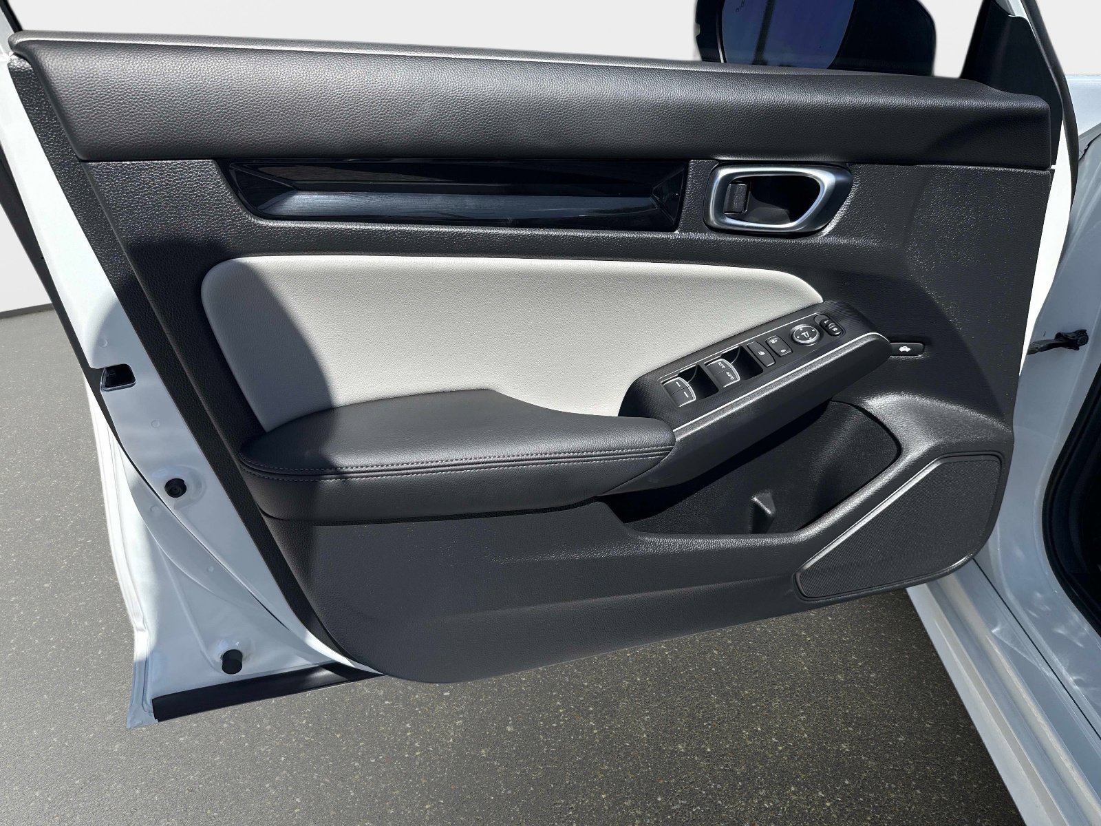 Certified 2025 Honda Civic Sport Touring image 15