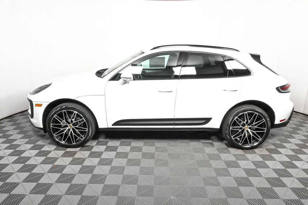 Certified 2026 Porsche Macan video 2