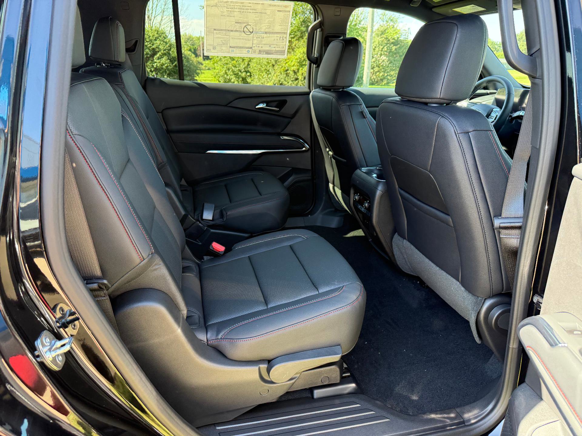 New 2026 Chevrolet Traverse Z71 w/ Driver Confidence Package image 10