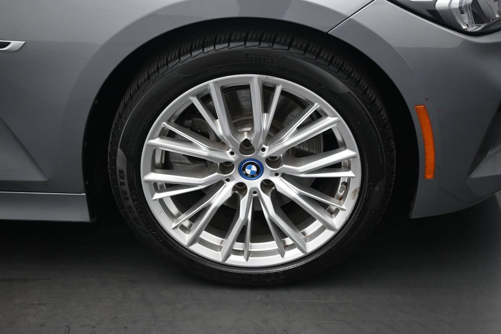 Used 2023 BMW 330e w/ Convenience Package RWD image 25