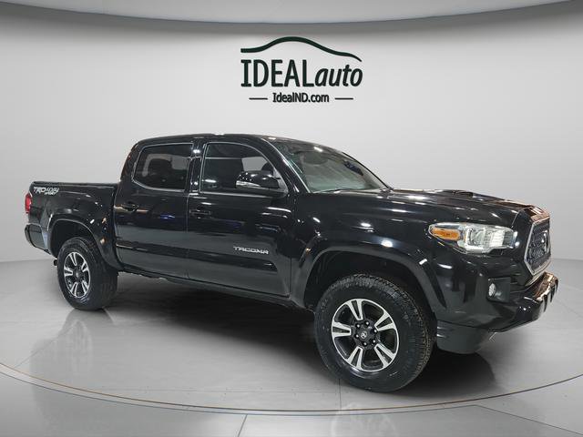 Used 2018 Toyota Tacoma TRD Sport image 7
