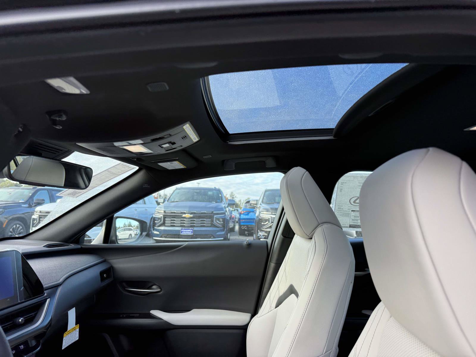 New 2026 Lexus UX 300h AWD w/ Accessory Package (2T) image 16
