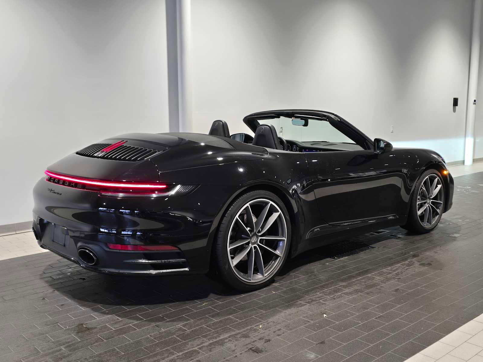 Used 2020 Porsche 911 Carrera image 36