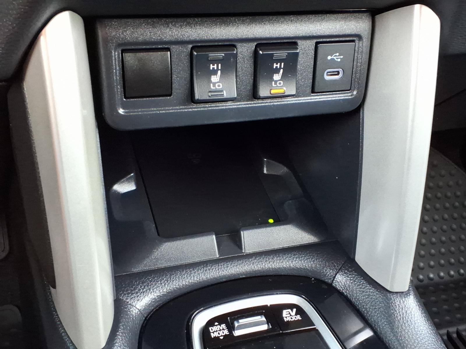 Certified 2024 Toyota Corolla Cross AWD Hybrid w/ Convenience Package image 18
