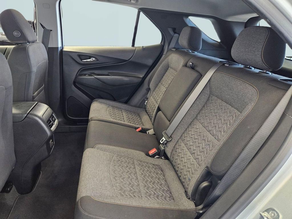 Used 2022 Chevrolet Equinox LT w/ Driver Convenience Package image 24