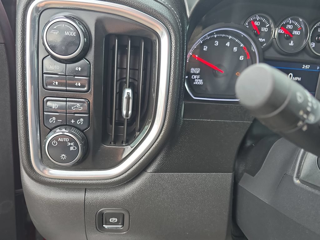 Certified 2021 Chevrolet Silverado 1500 RST AWD/4WD image 28