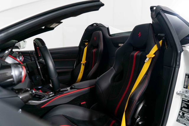Used 2022 Ferrari 812 GTS RWD image 15