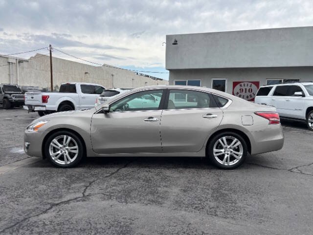 Used 2015 Nissan Altima 3.5 SL FWD image 6