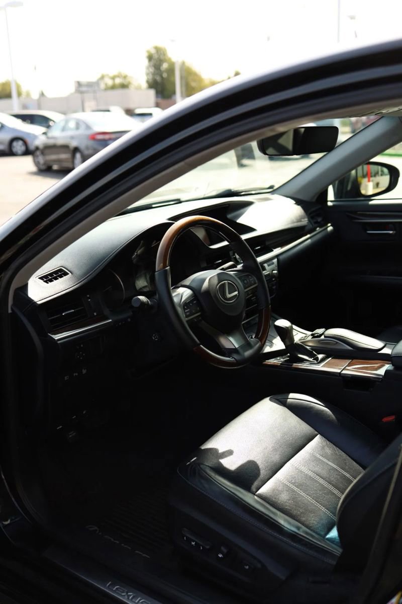 Used 2016 Lexus ES 350 image 31