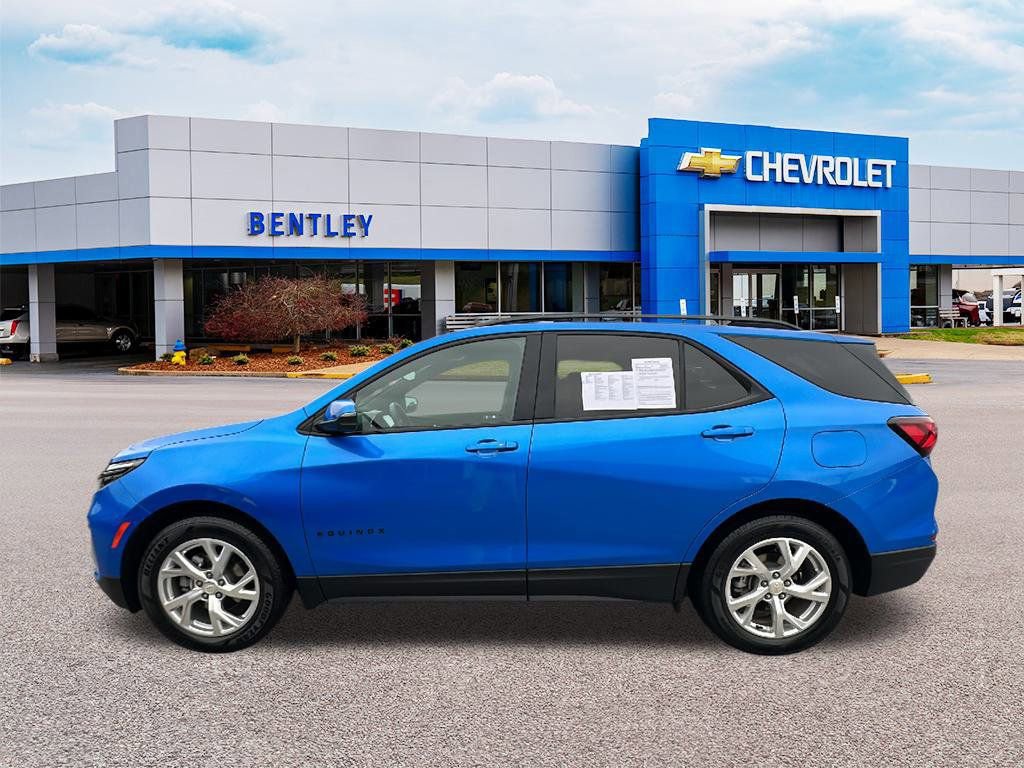 Used 2024 Chevrolet Equinox RS image 2