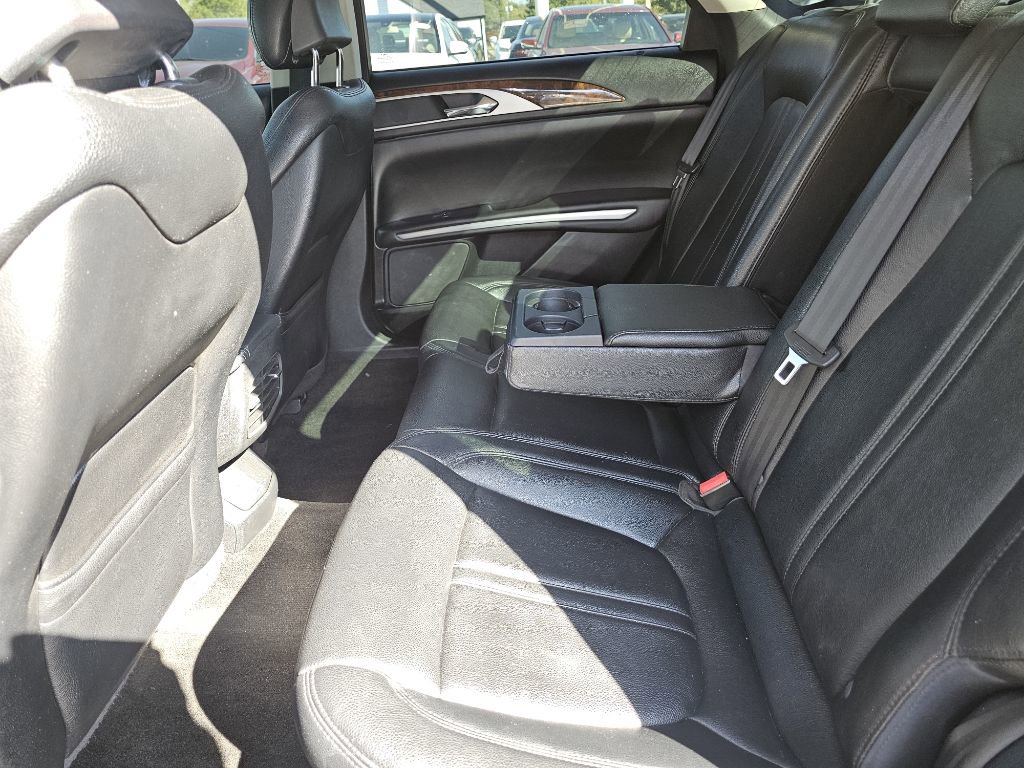 Used 2015 Lincoln MKZ AWD image 30