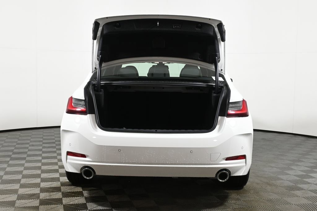 Used 2026 BMW 330i xDrive Sedan w/ Premium Package image 34