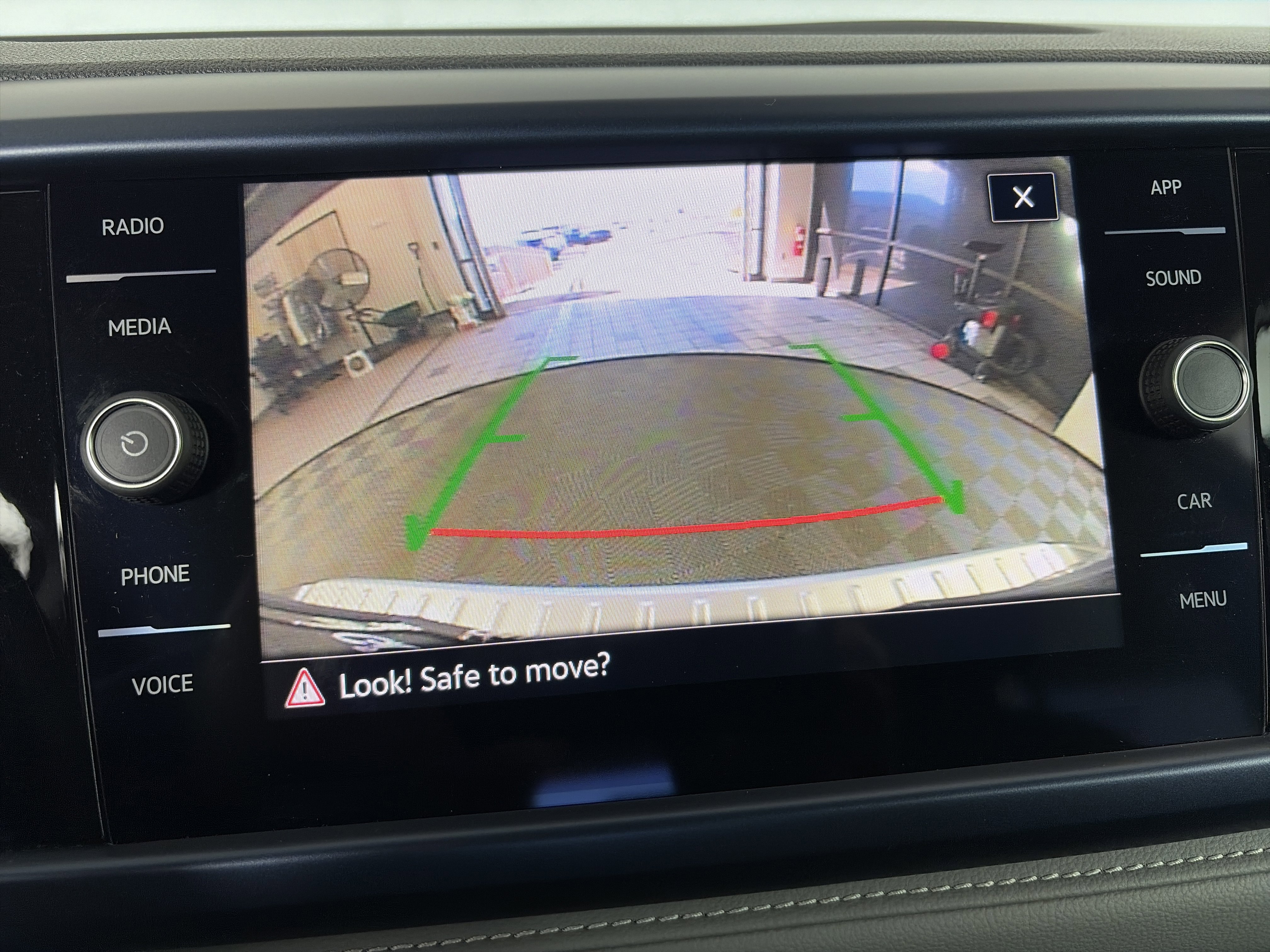 Used 2024 Volkswagen Taos SE image 22