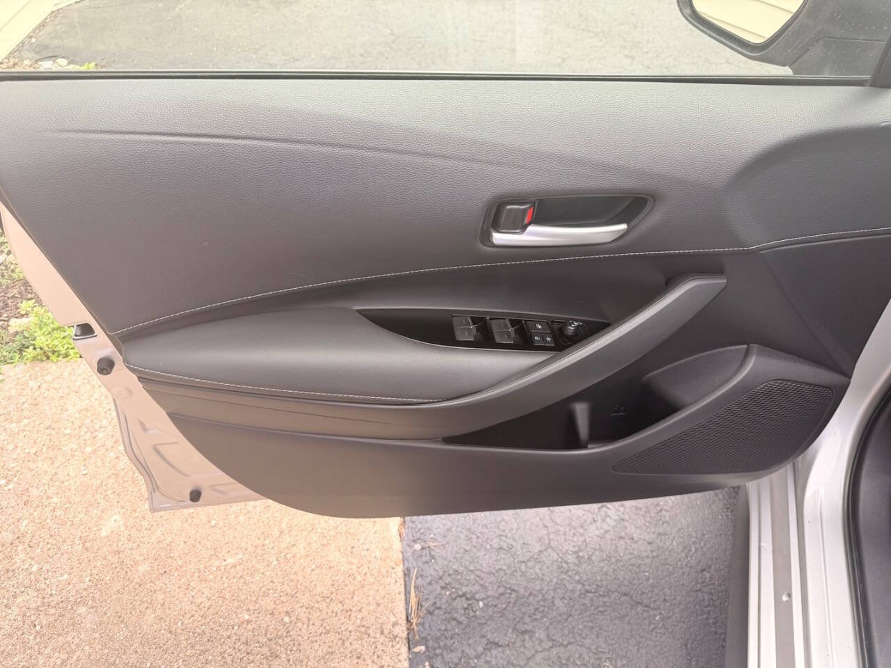 Used 2022 Toyota Corolla SE FWD image 11