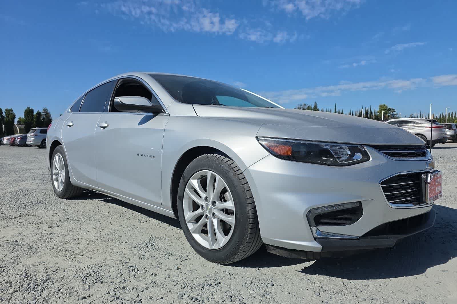 Used 2018 Chevrolet Malibu LT FWD image 10