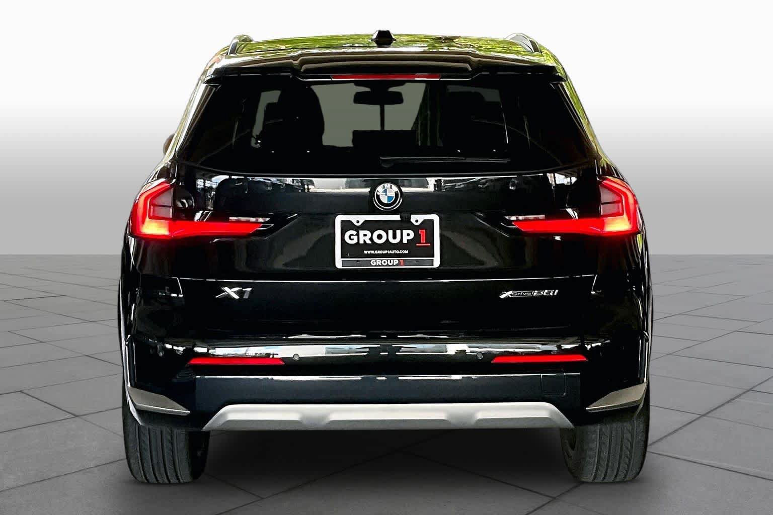 Used 2023 BMW X1 xDrive28i w/ Convenience Package AWD/4WD image 4