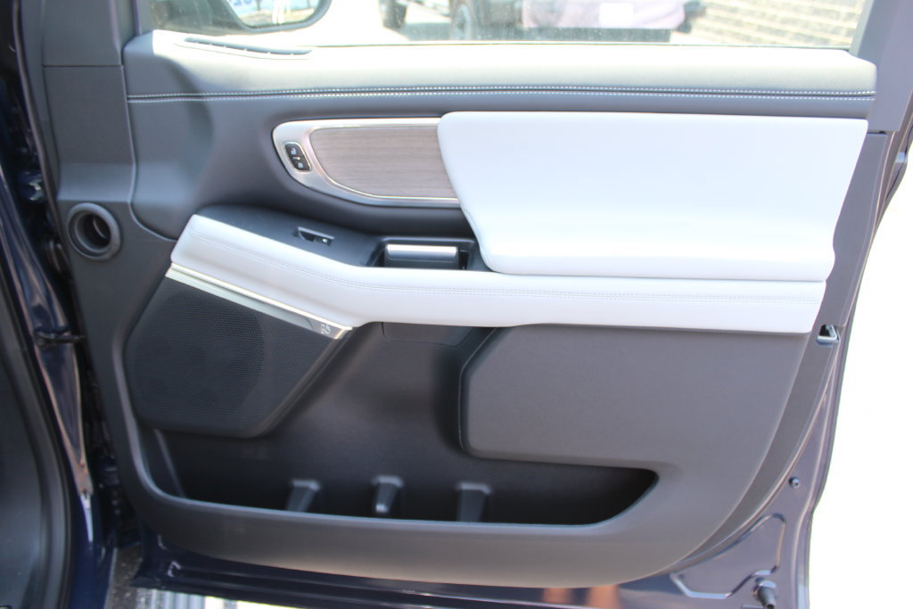 New 2027 Ford Expedition Max Platinum AWD/4WD image 11