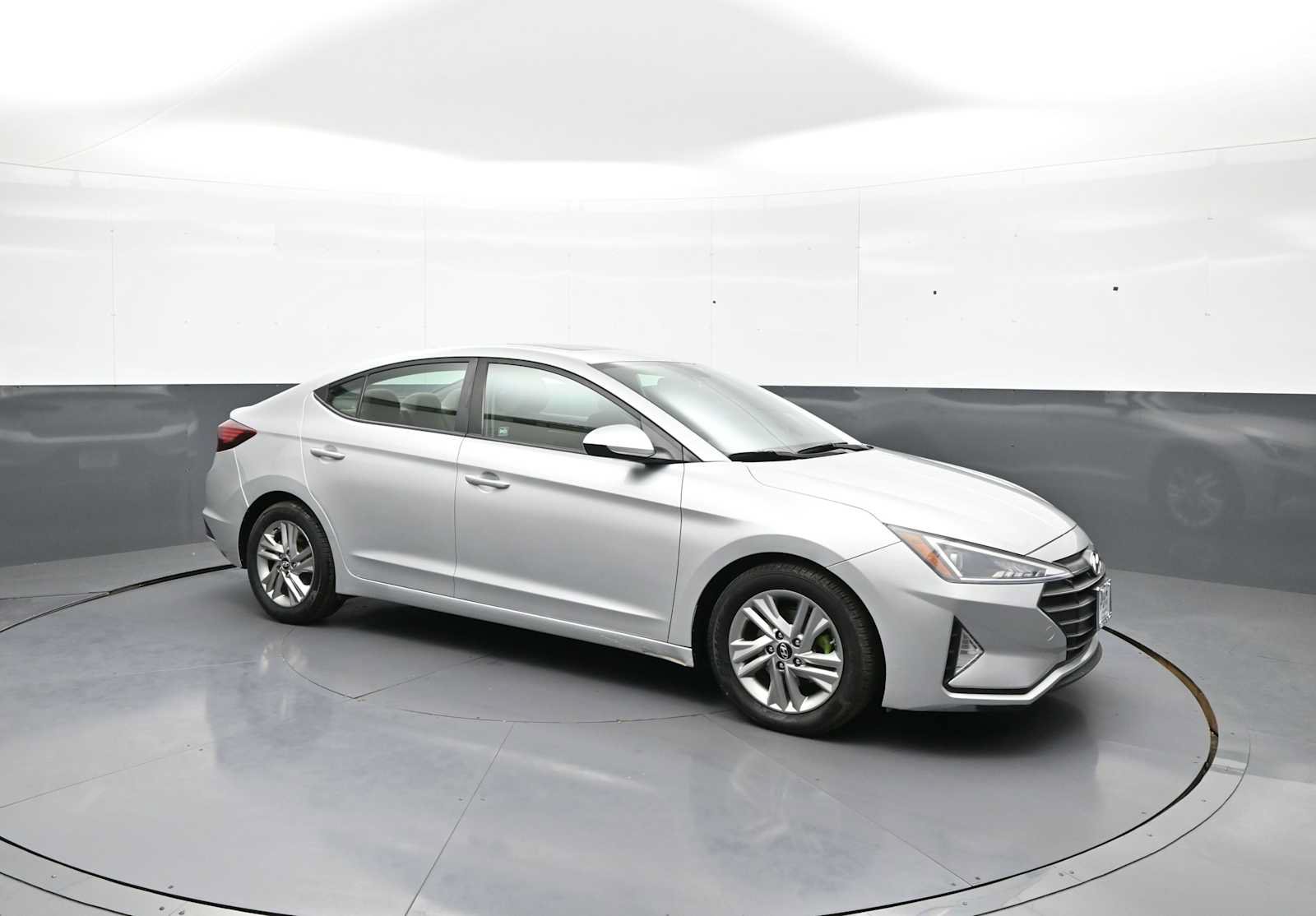Used 2019 Hyundai Elantra Value Edition FWD image 3