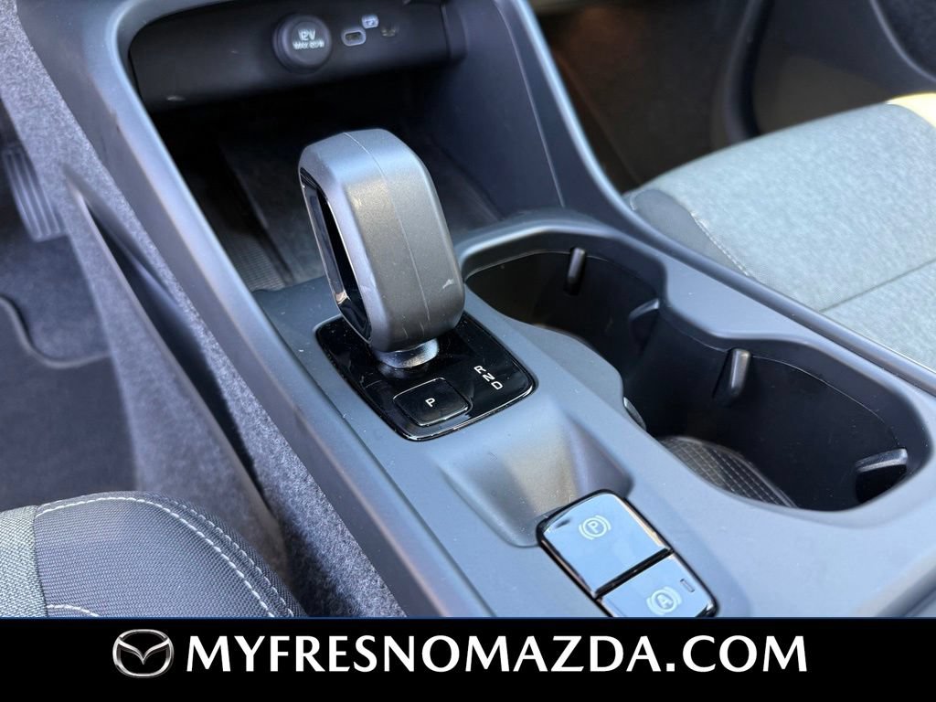Used 2024 Volvo XC40 B5 Core AWD/4WD image 31