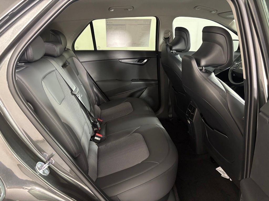 New 2026 Kia Niro Wind FWD image 41