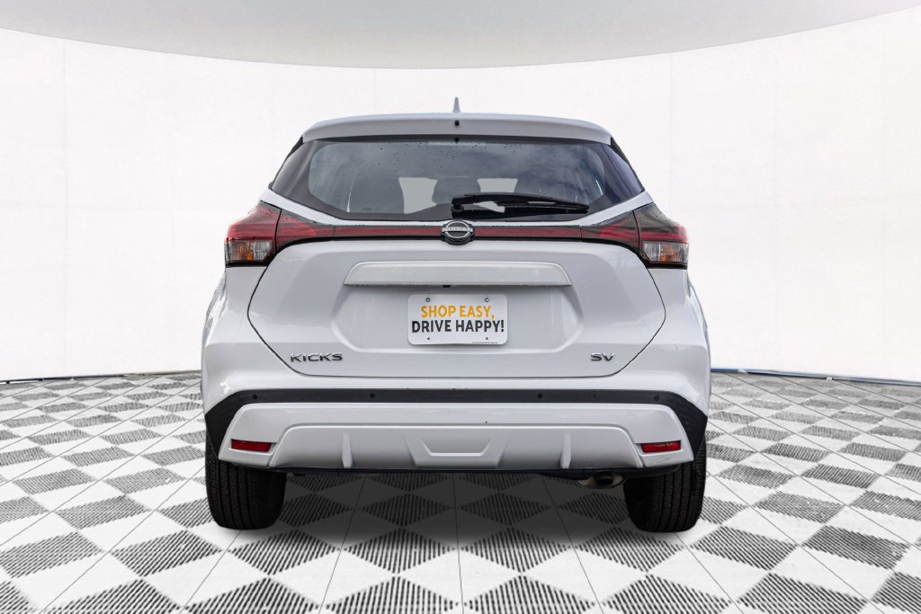 Used 2022 Nissan Kicks SV FWD image 9
