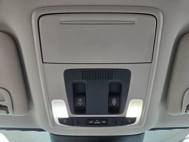 Used 2025 Honda Pilot Elite image 27