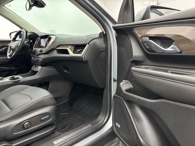 Used 2023 GMC Terrain Denali w/ Denali Premium Package image 34