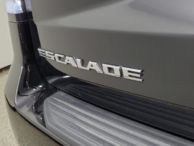 Used 2024 Cadillac Escalade Premium Luxury AWD/4WD image 6