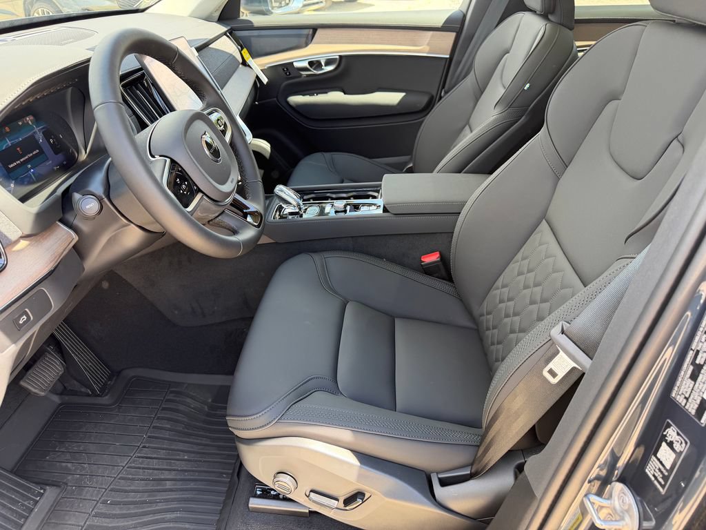 New 2026 Volvo XC90 B6 Plus w/ Protection Package Premier AWD/4WD image 18