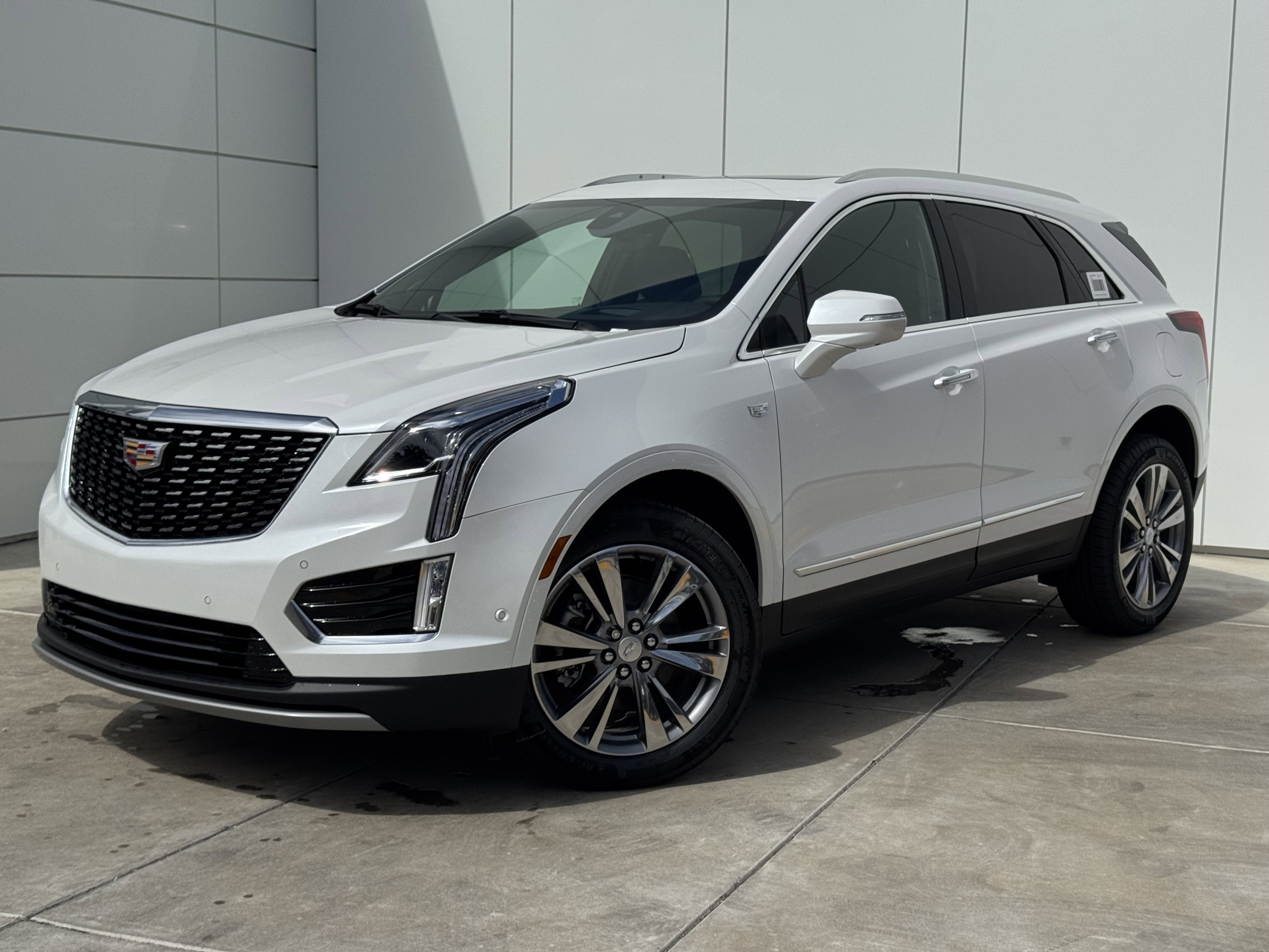 New 2025 Cadillac XT5 Premium Luxury w/ Technology Package image 2